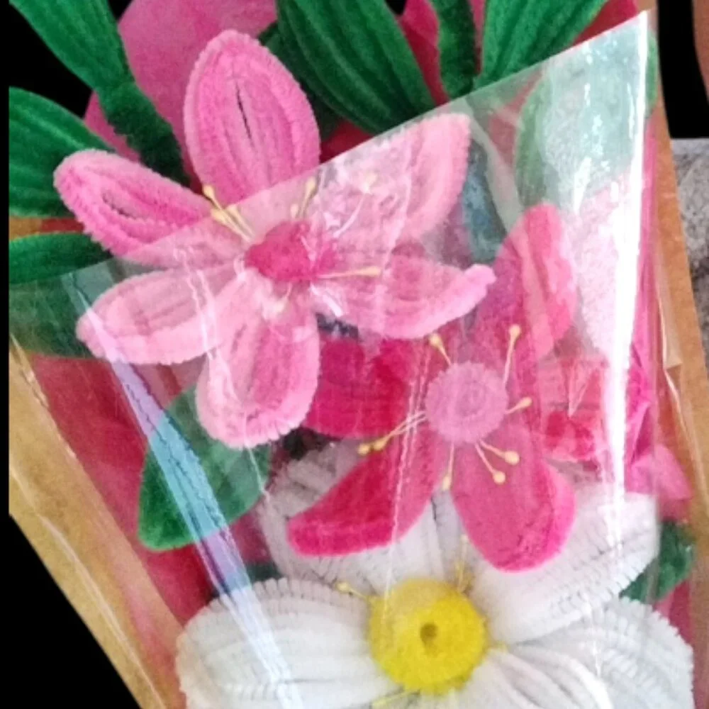 Flower bouquet Pipe cleaner flower bouquet.
